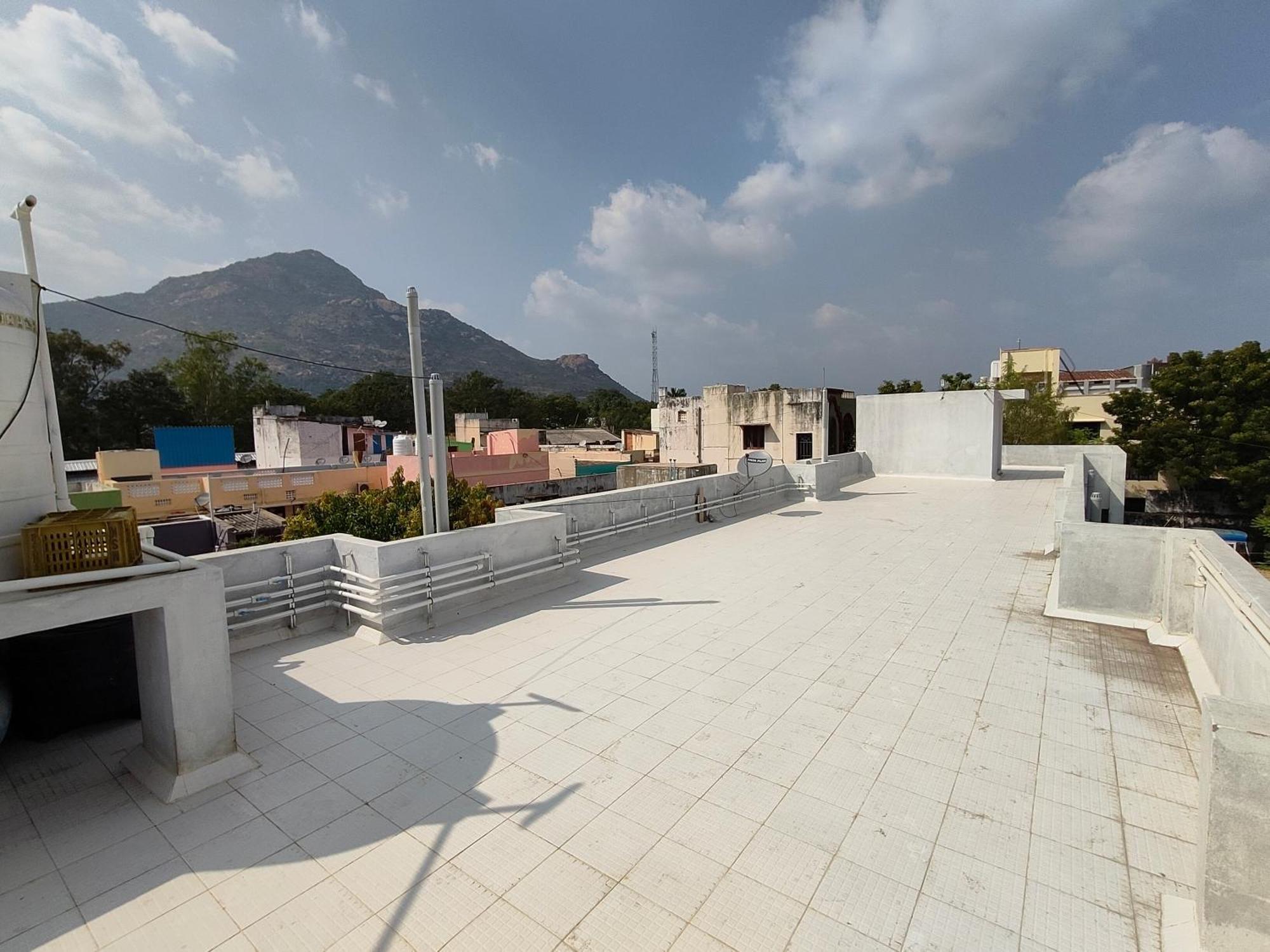 Nivas Hill View Homestay Tiruvannamalai Ngoại thất bức ảnh
